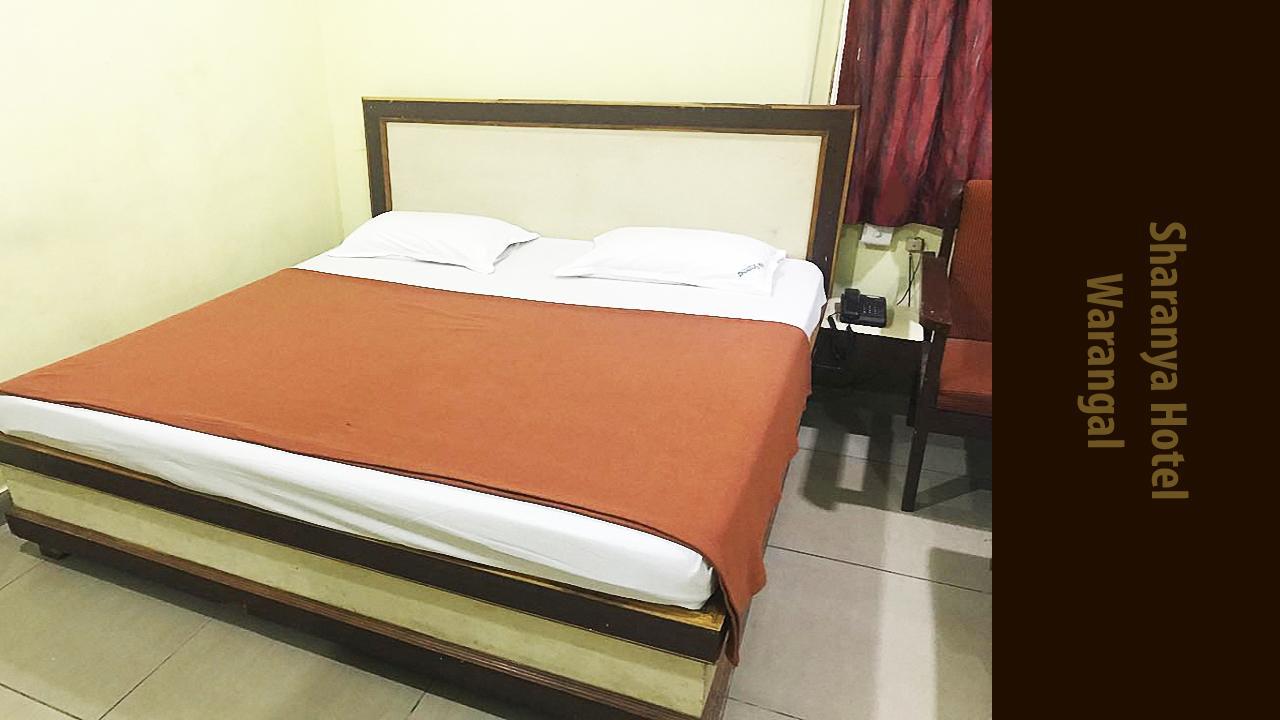 וורנגל Sharanya Hotel מראה חיצוני תמונה